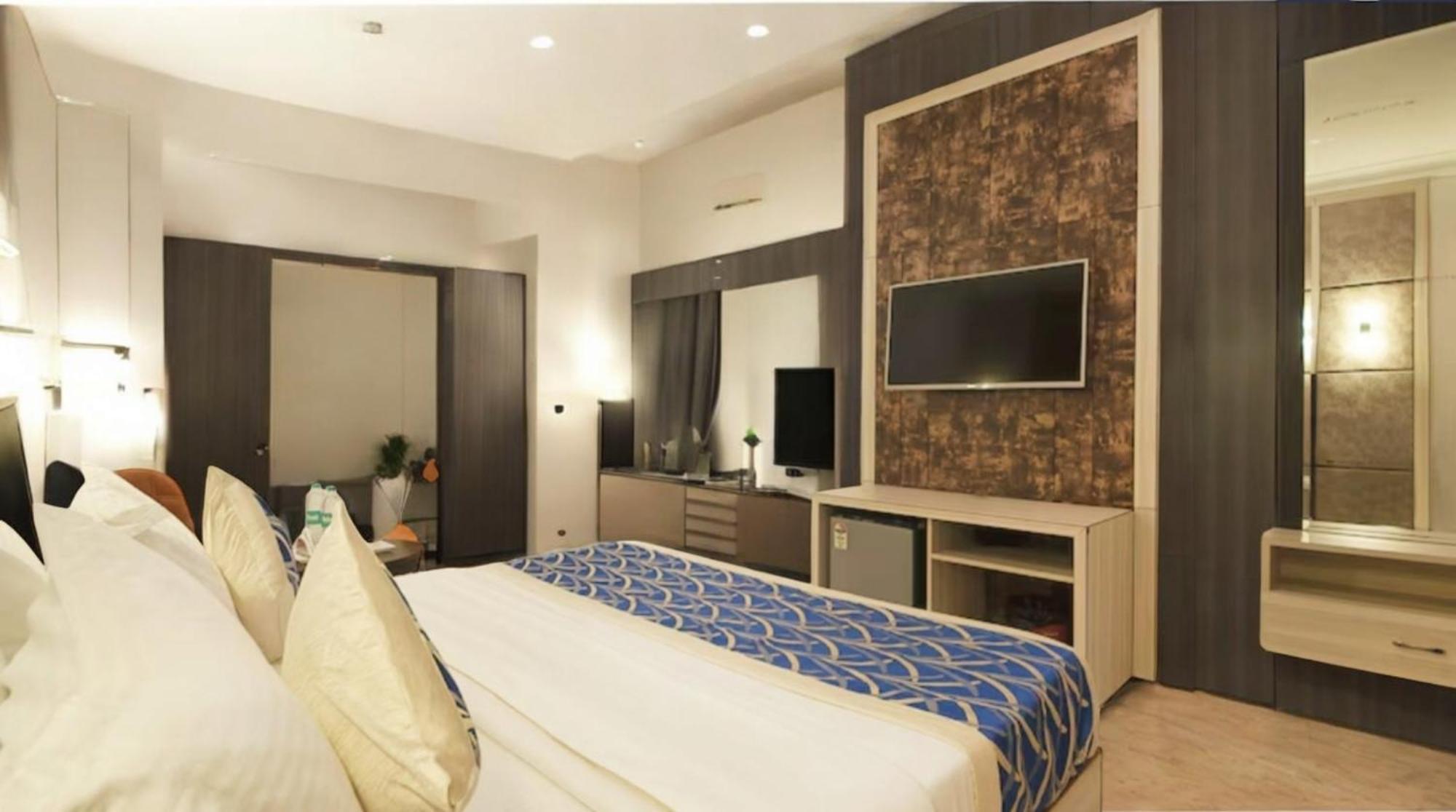 Hotel The Almora By Rs Global Near By Delhi International Airport With - Free Airport Drop New Delhi Eksteriør billede
