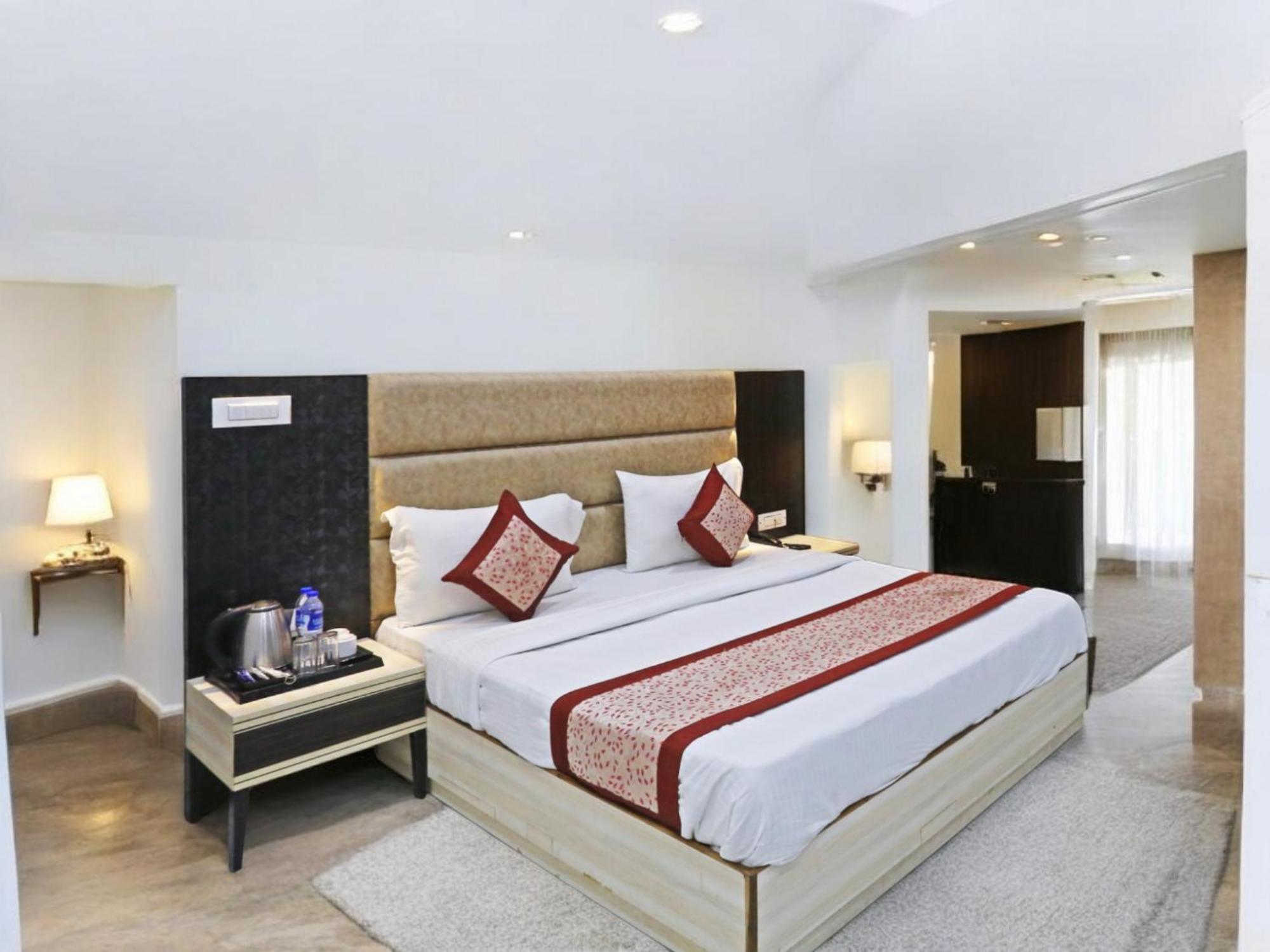 Hotel The Almora By Rs Global Near By Delhi International Airport With - Free Airport Drop New Delhi Eksteriør billede