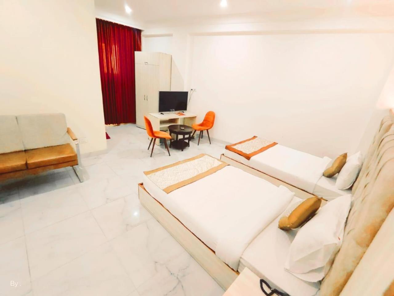 Hotel The Almora By Rs Global Near By Delhi International Airport With - Free Airport Drop New Delhi Eksteriør billede