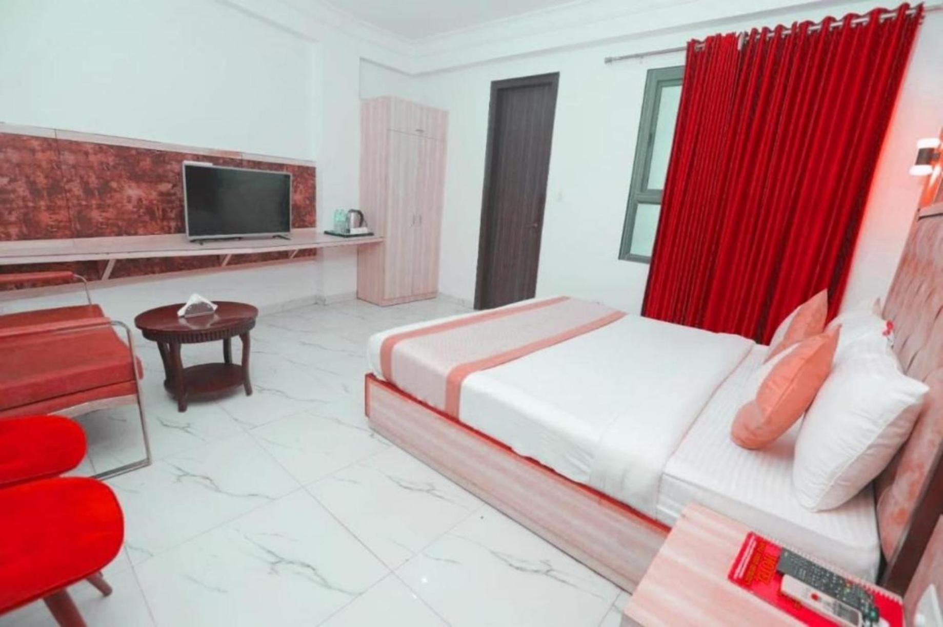 Hotel The Almora By Rs Global Near By Delhi International Airport With - Free Airport Drop New Delhi Eksteriør billede