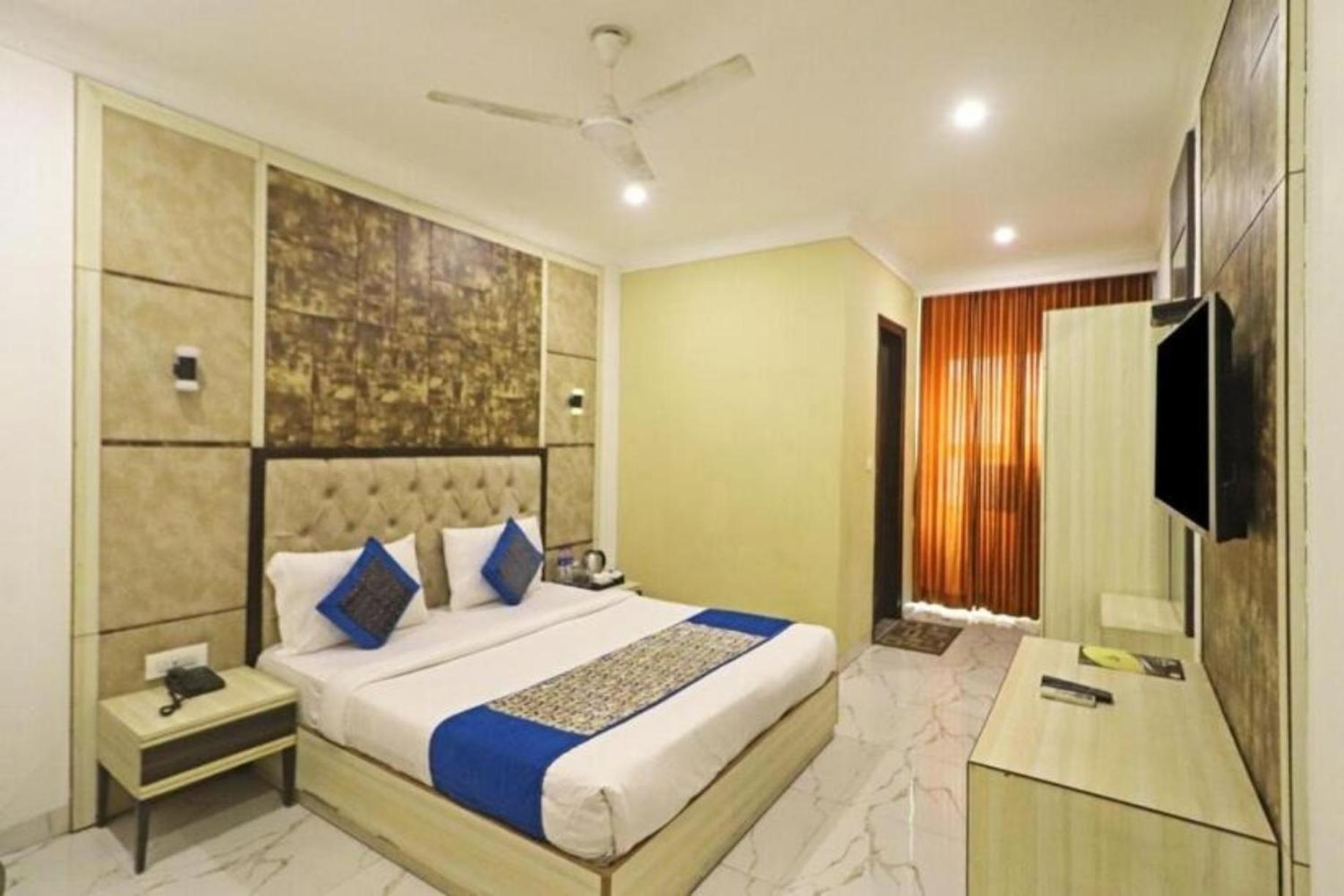 Hotel The Almora By Rs Global Near By Delhi International Airport With - Free Airport Drop New Delhi Eksteriør billede