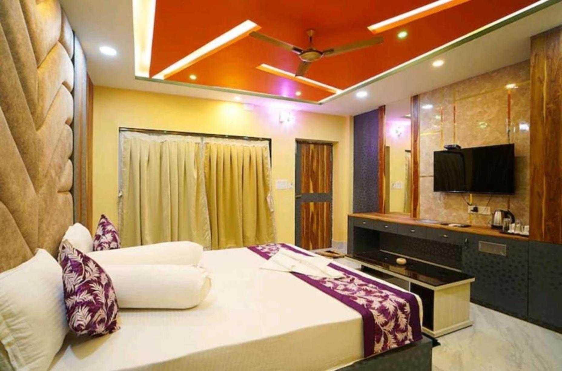 Hotel The Almora By Rs Global Near By Delhi International Airport With - Free Airport Drop New Delhi Eksteriør billede