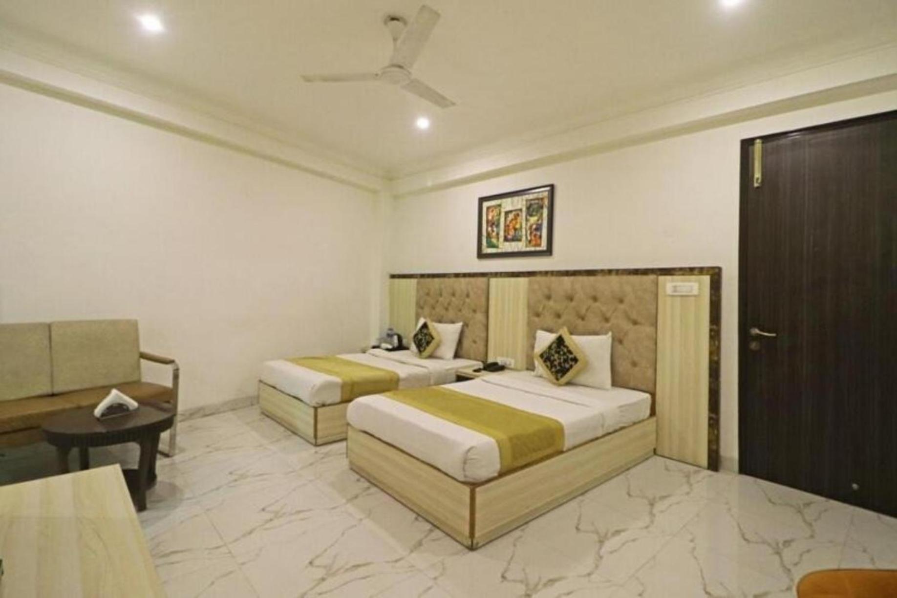 Hotel The Almora By Rs Global Near By Delhi International Airport With - Free Airport Drop New Delhi Eksteriør billede